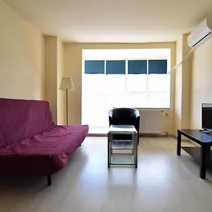 verificați disponibilitatea