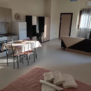 verificați disponibilitatea