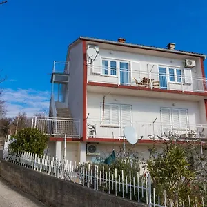 https://apartment-crikvenica-13450a.primorje-gorskikotar.com