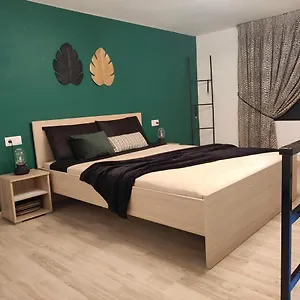 https://loft-apartment-venga-downtown.rethymnohotels.net
