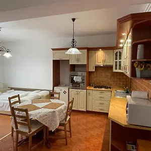 https://anita-kolcsey-apartment.hotels-hajduszoboszlo-hungary.com