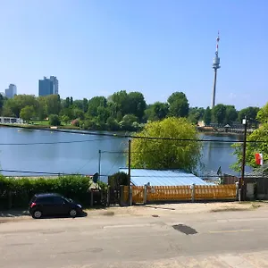Ajo - Alte Donau View Balcony - Self-check-in Vienna