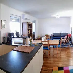 Apartament Family-friendly Flat With Balcony, Viena