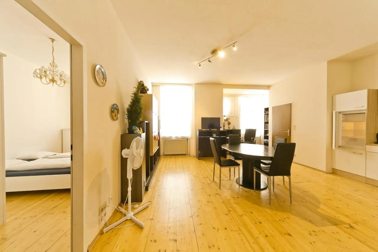 Apartments In Vienna Near Schoenbrunn & Westbahnhof - Keyless Check-In 0*,