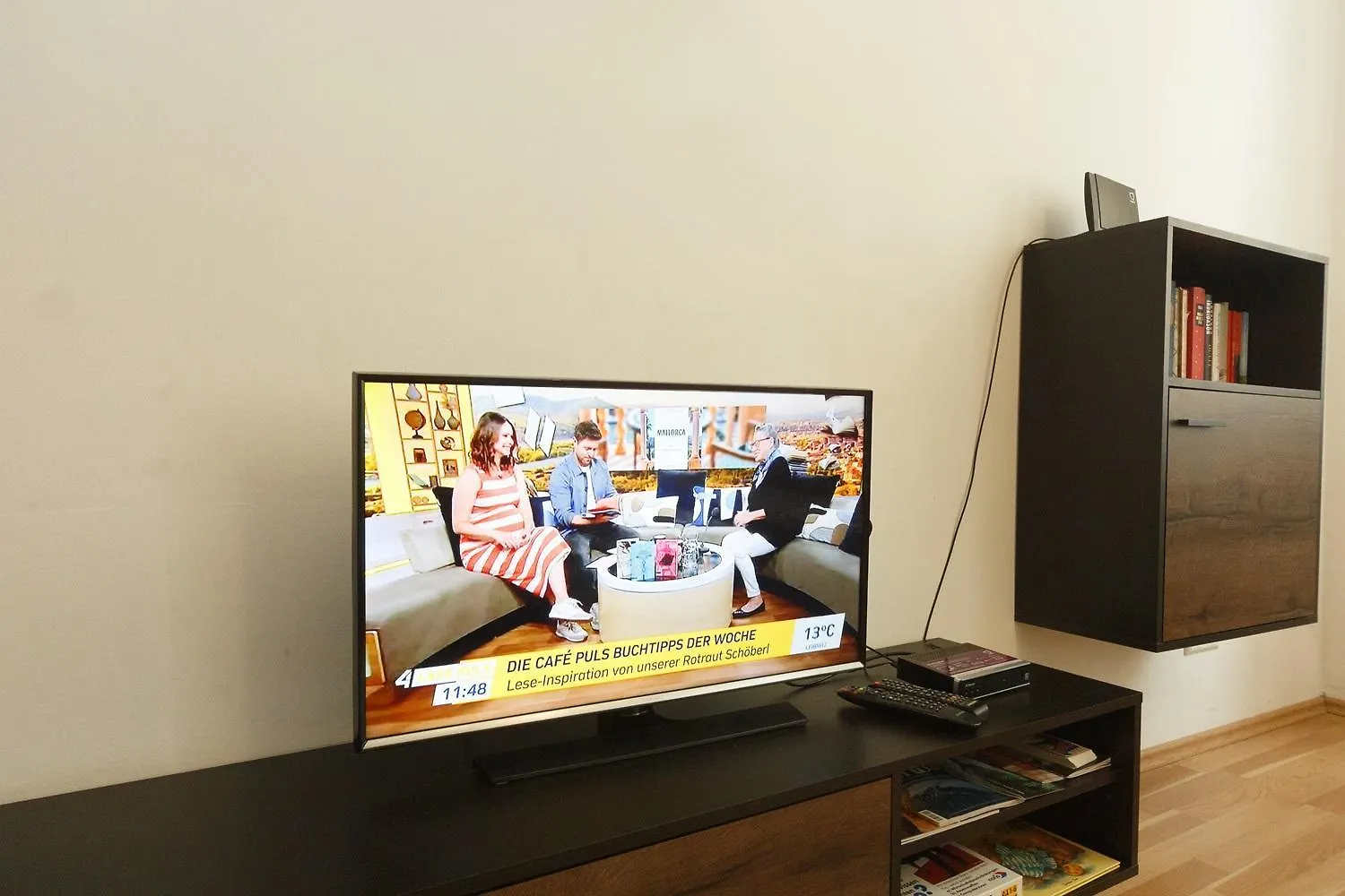 Apartments In Vienna Near Schoenbrunn & Westbahnhof - Keyless Check-In