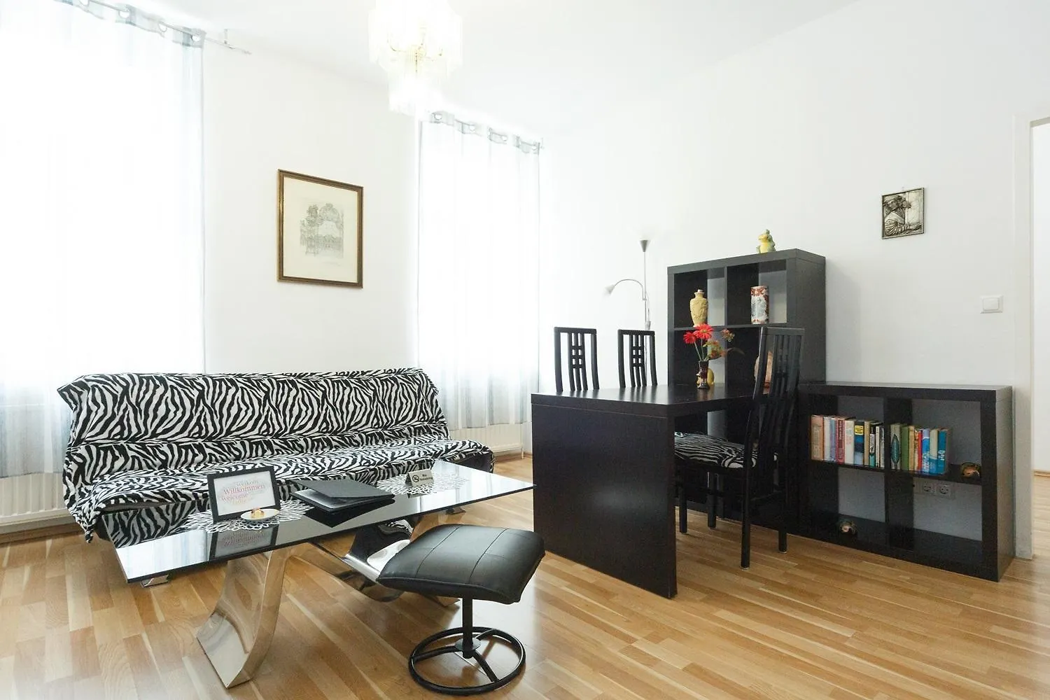 Apartments In Vienna Near Schoenbrunn & Westbahnhof - Keyless Check-In