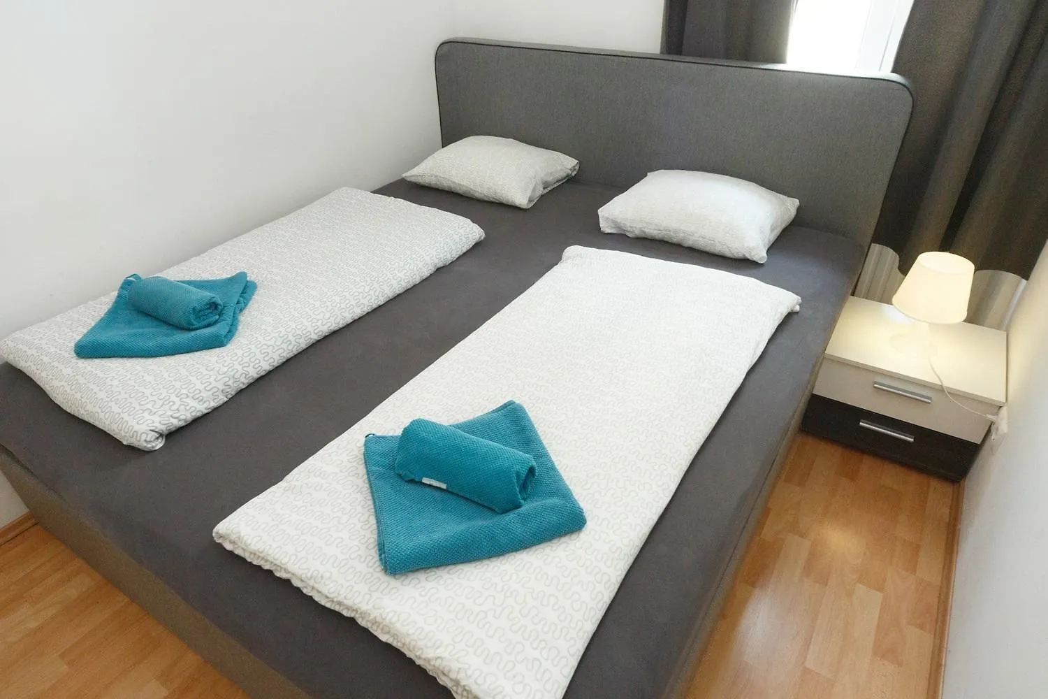Apartments In Vienna Near Schoenbrunn & Westbahnhof - Keyless Check-In