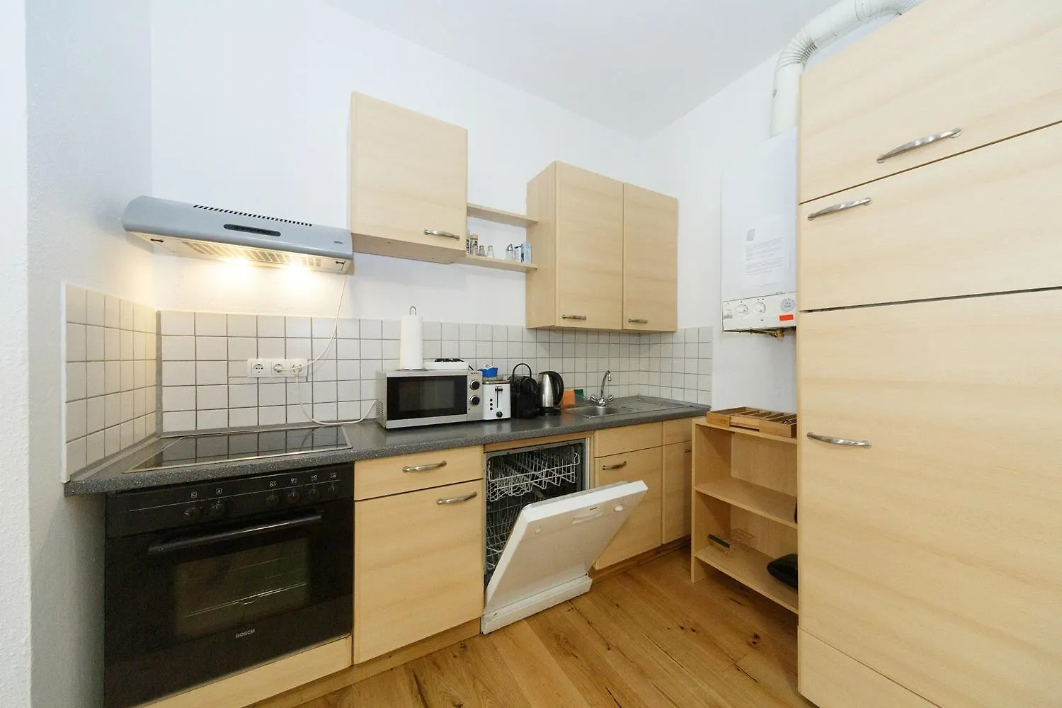 Apartments In Vienna Near Schoenbrunn & Westbahnhof - Keyless Check-In