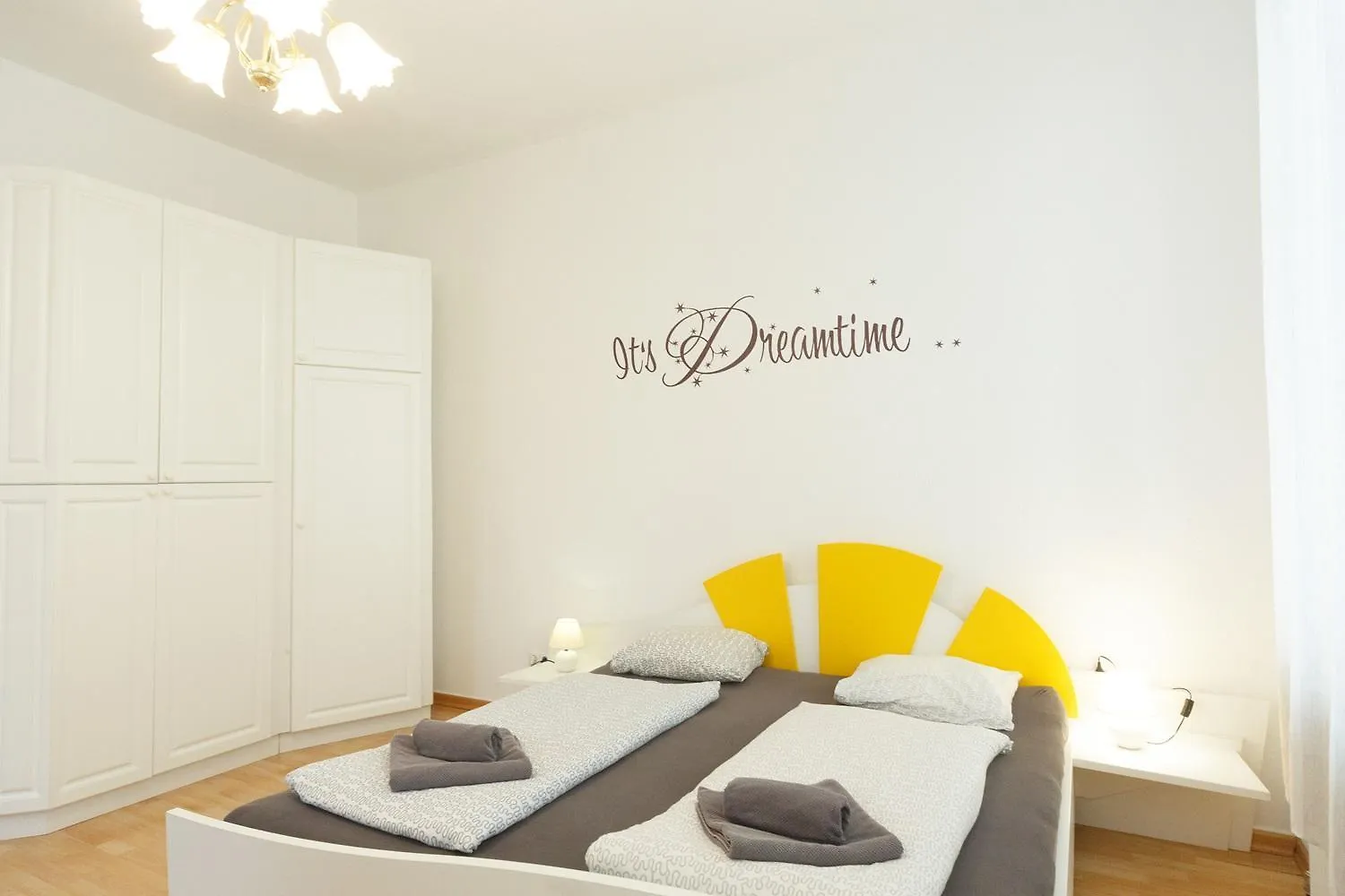 Apartments In Vienna Near Schoenbrunn & Westbahnhof - Keyless Check-In Austria