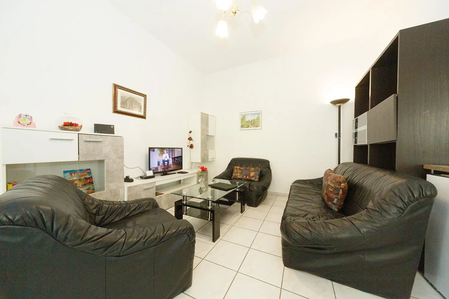 Apartments In Vienna Near Schoenbrunn & Westbahnhof - Keyless Check-In