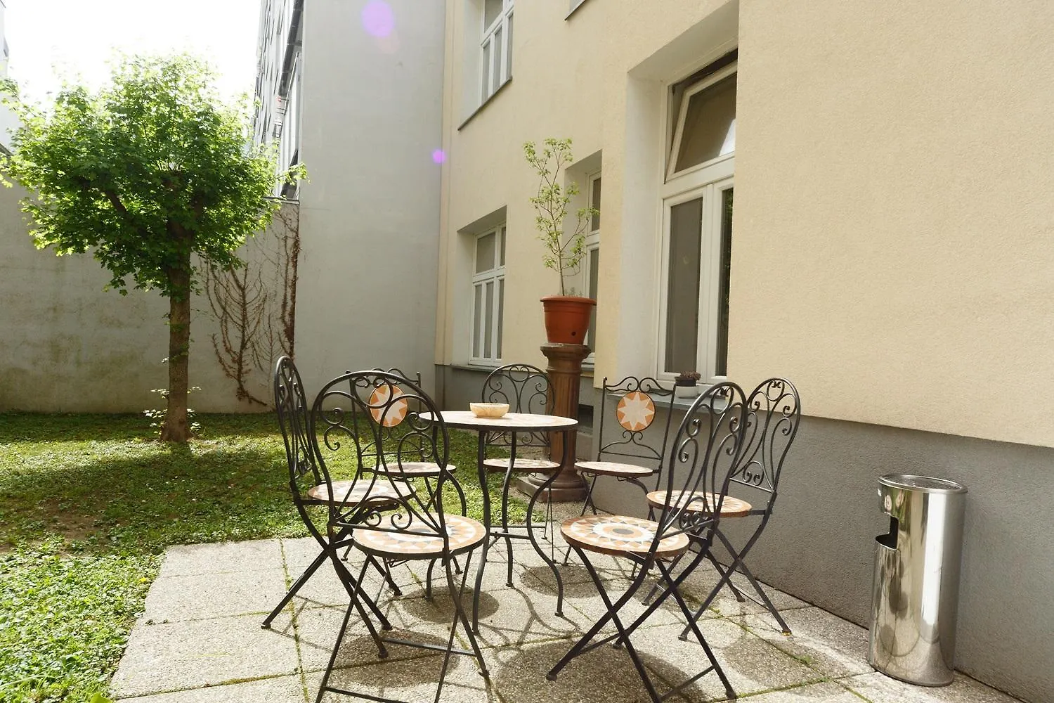Apartments In Vienna Near Schoenbrunn & Westbahnhof - Keyless Check-In Austria